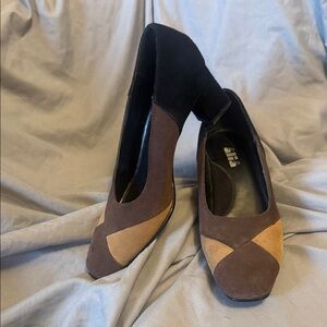 Alia size 6  Women's Two-Tone Brown and Black leather  Heels